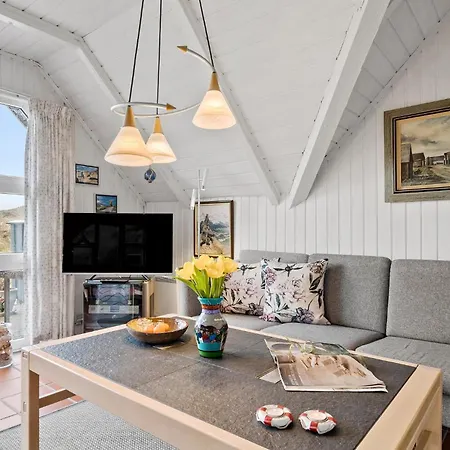 Casa de Férias 2 Bedroom Awesome In Hvide Sande Havrvig