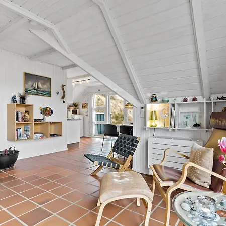 2 Bedroom Awesome In Hvide Sande *