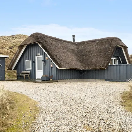 2 Bedroom Awesome In Hvide Sande *